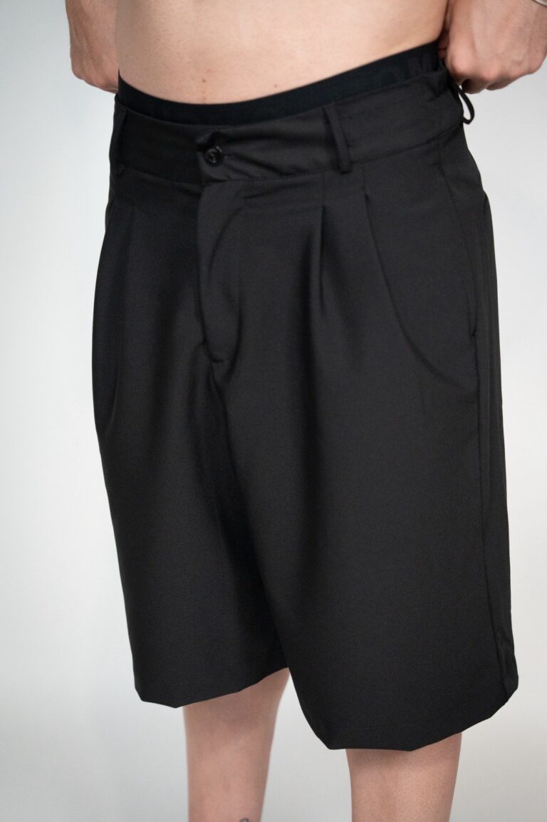 Devoted Classic Pleated Short Black