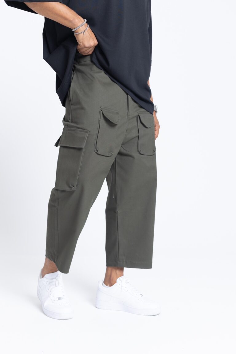 Devoted Cropped Pants with Pockets Green